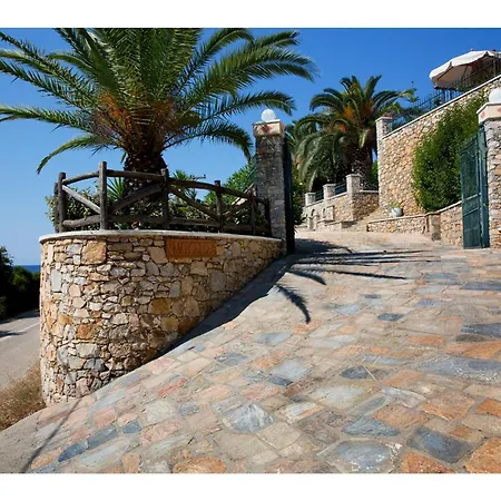 Alonissos For 6 People * Mourtero