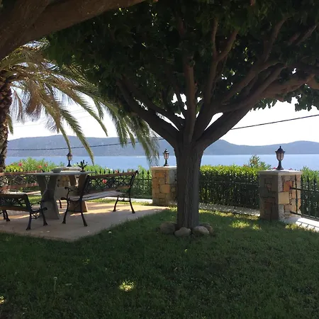 Alonissos For 6 People Vila