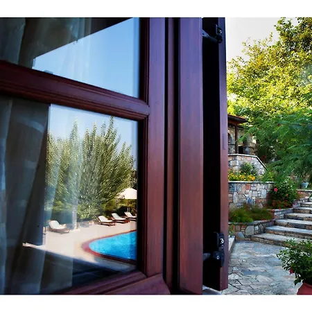 Alonissos For 6 People Vila *