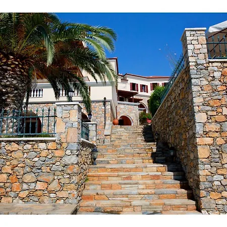 Alonissos For 6 People